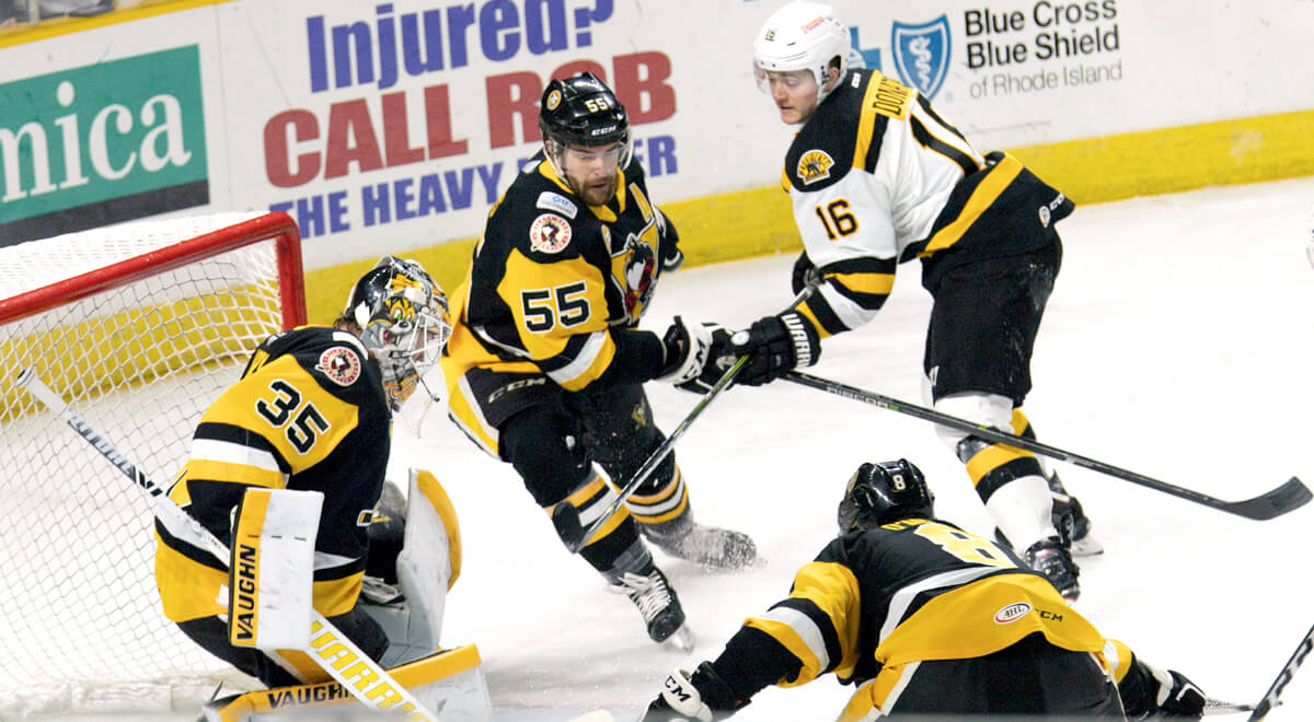 Read more about the article PENGUINS FALL TO P-BRUINS, 5-2