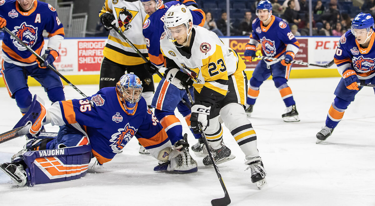 Read more about the article BLUEGER, HAGGERTY SCORE TWICE IN PENS’ 5-2 WIN AT BRIDGEPORT