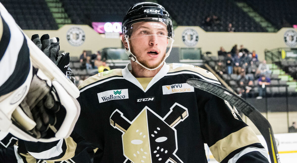 Read more about the article PENGUINS RECALL CÉDRIC LACROIX FROM WHEELING