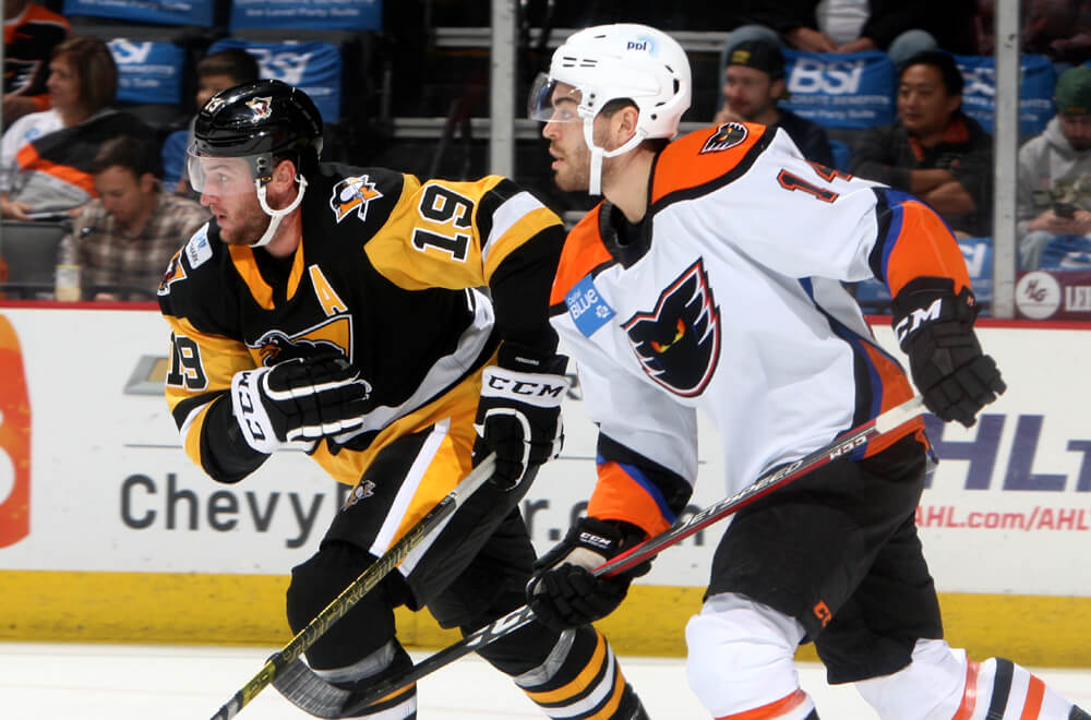 Read more about the article PENGUINS FALL TO PHANTOMS, 4-1