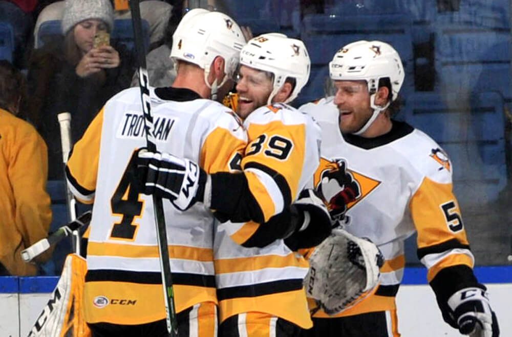 Read more about the article PENGUINS TROUNCE THUNDERBIRDS, 4-1