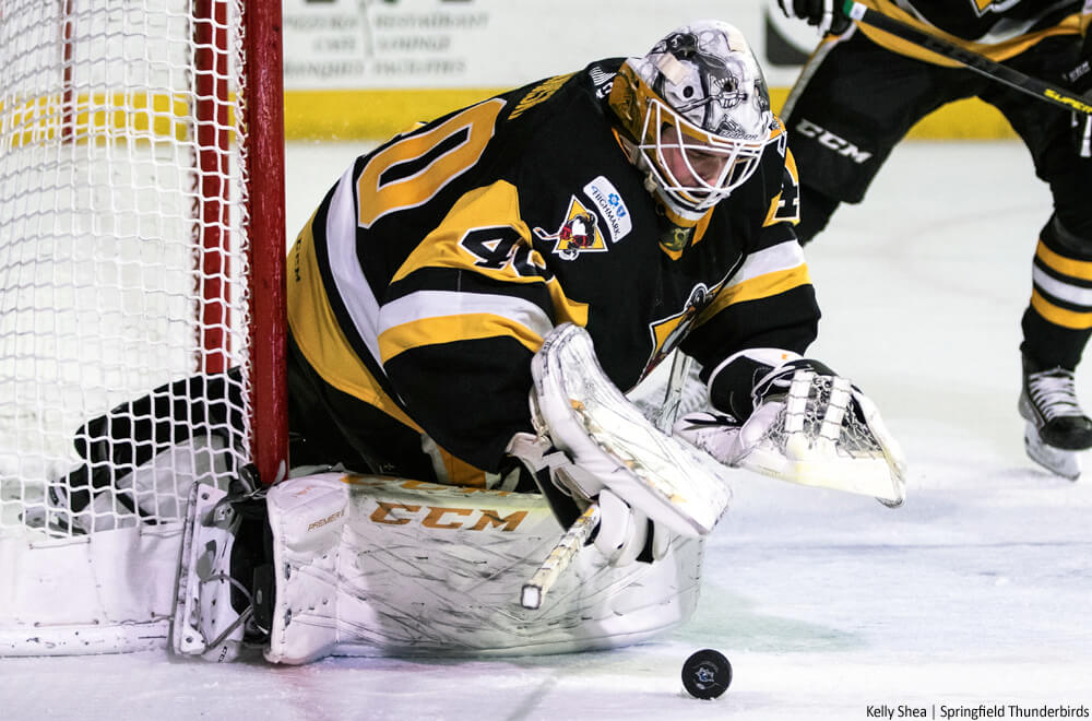 Read more about the article PENGUINS FALL TO THUNDERBIRDS IN SHOOTOUT, 4-3