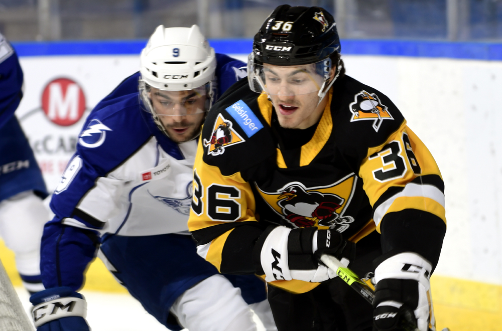 Read more about the article PENGUINS LOSE IN SHOOTOUT TO CRUNCH, 2-1