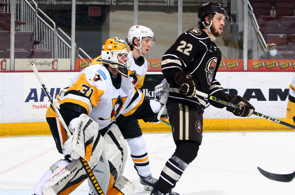 Read more about the article PENGUINS EDGED OUT BY BEARS, 3-1