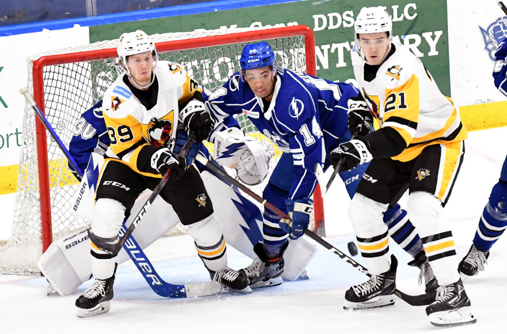 Read more about the article PENGUINS BEATEN BY CRUNCH, 4-1