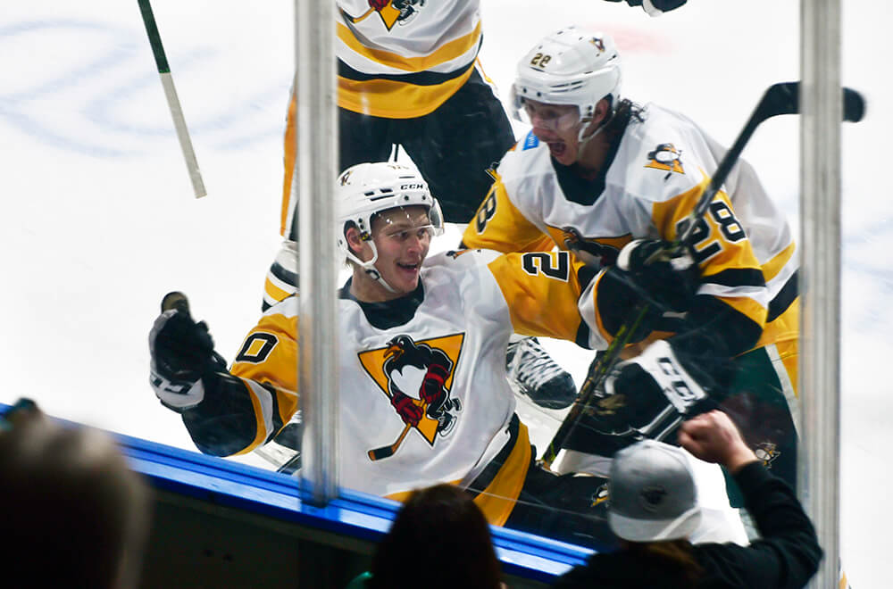 Read more about the article PENGUINS PREVAIL OVER WOLF PACK WITH 2-1, OT WIN