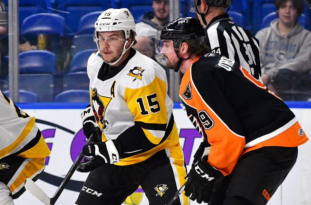 Read more about the article PHANTOMS EDGE PENGUINS IN LOW-SCORING, GRIND-IT-OUT GAME