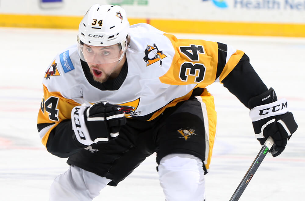 Read more about the article EARLY-PERIOD GOALS LIFT PENGUINS OVER PHANTOMS, 3-2