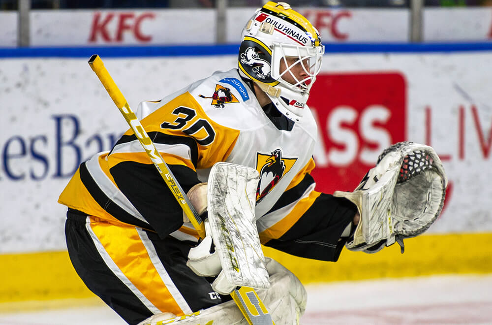 Read more about the article PENGUINS UPENDED BY THUNDERBIRDS, 3-1