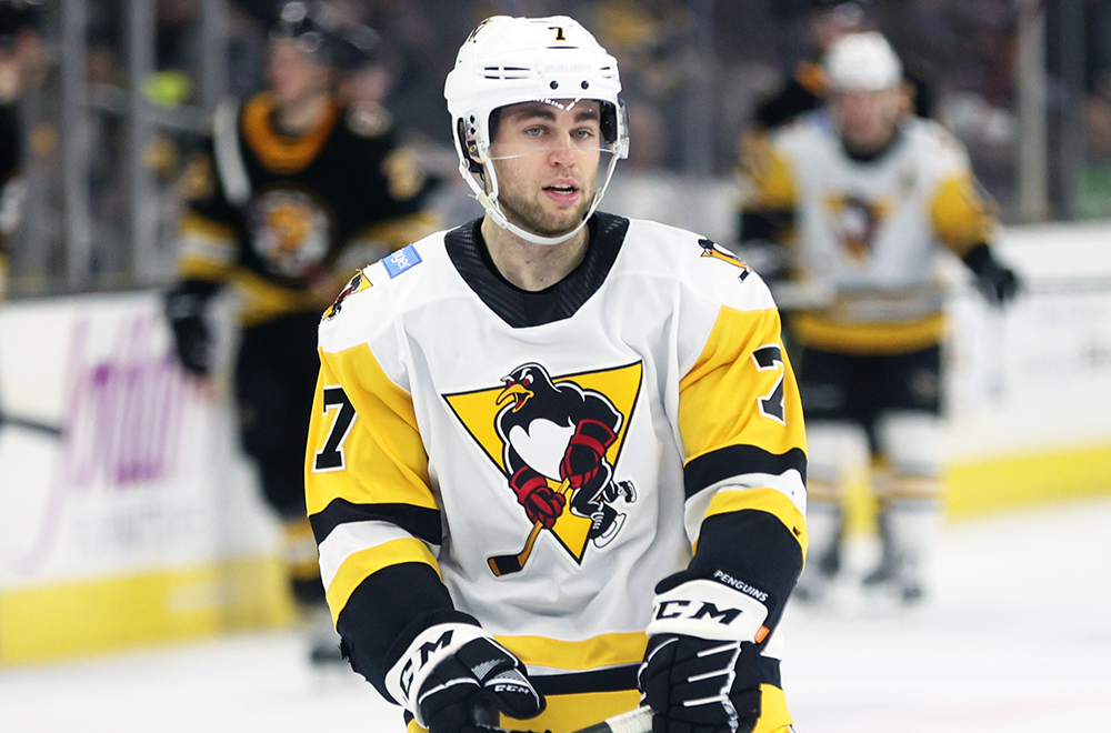 Read more about the article PENGUINS RE-SIGN MITCH REINKE
