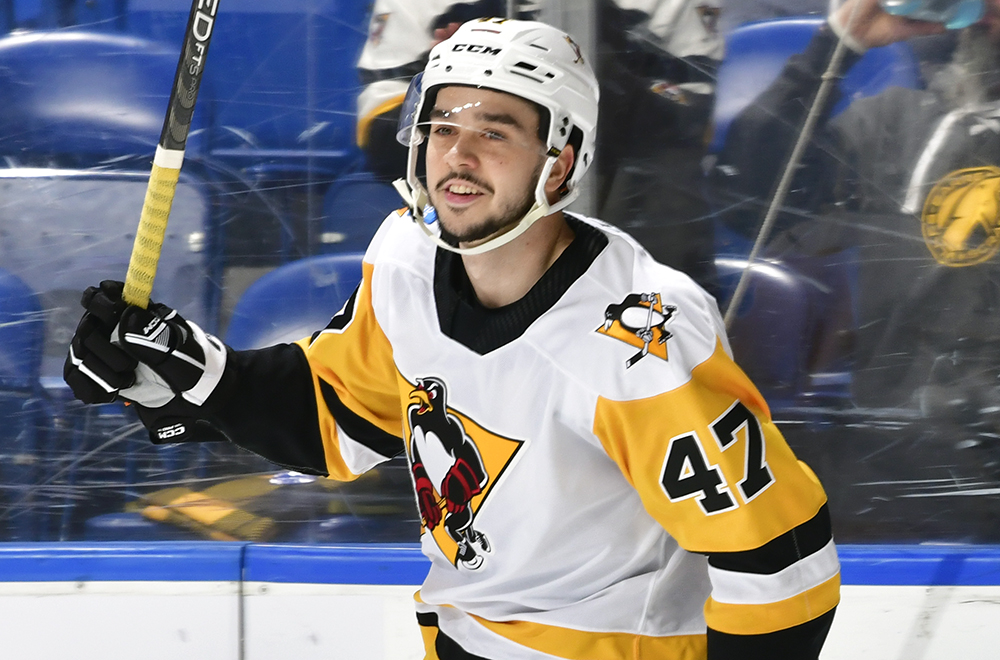 Read more about the article PENGUINS START NEW YEAR WITH 5-3 WIN OVER CHECKERS