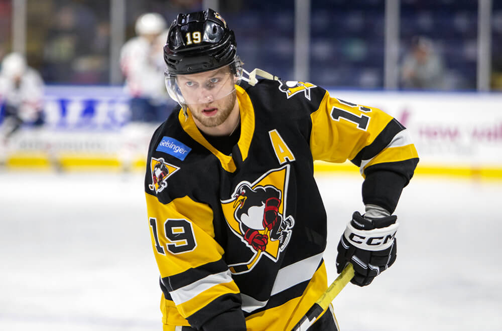 Read more about the article NYLANDER SNIPES AGAIN, PENGUINS FALL TO T-BIRDS, 4-2