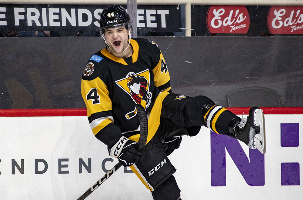 Read more about the article PENGUINS TRIUMPH IN SEASON OPENER AGAINST CHECKERS