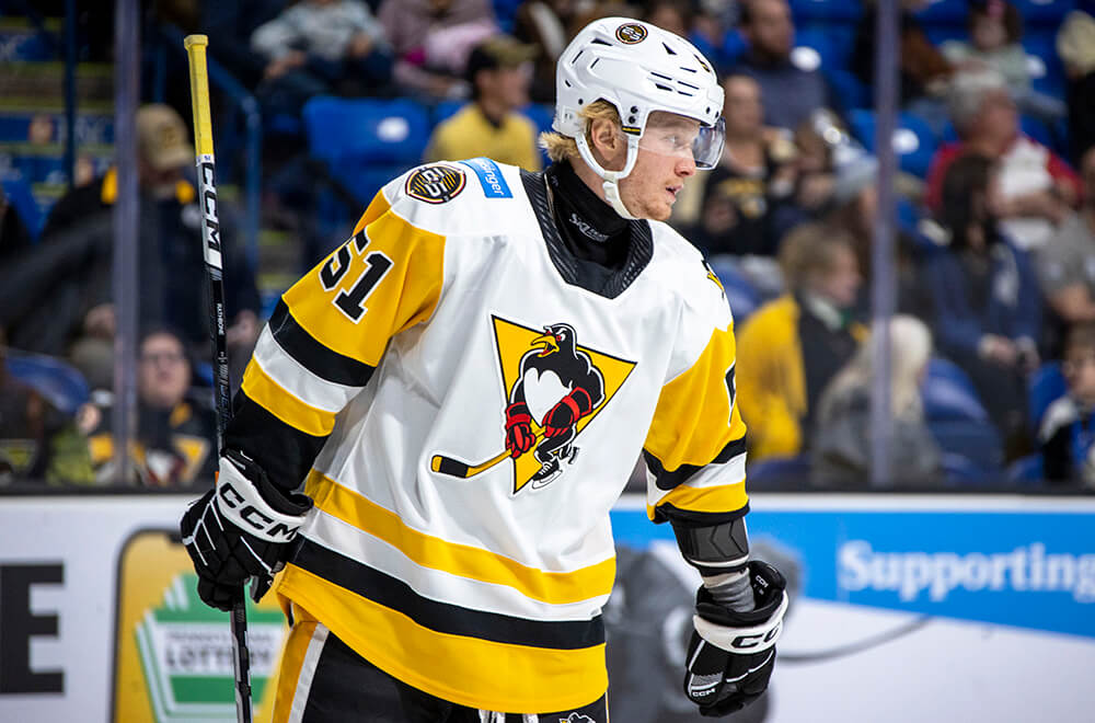 Read more about the article RATHBONE TUCKS TWO IN PENGUINS’ LOSS TO SYRACUSE