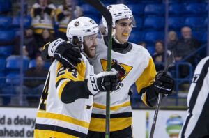 Read more about the article PENGUINS POUNCE ON WOLF PACK FOR 4-1 WIN