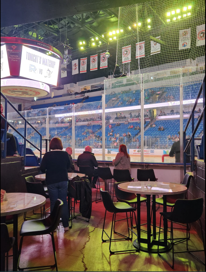 Bunker Lounge WBS Penguins