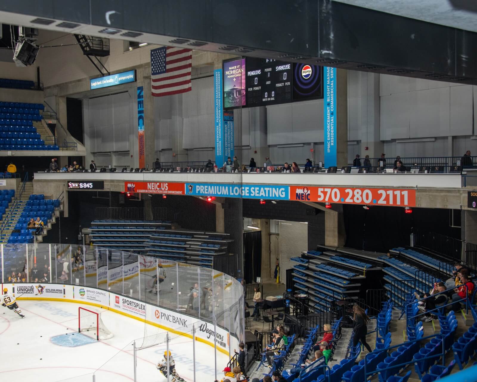 Loge Box August 2025
