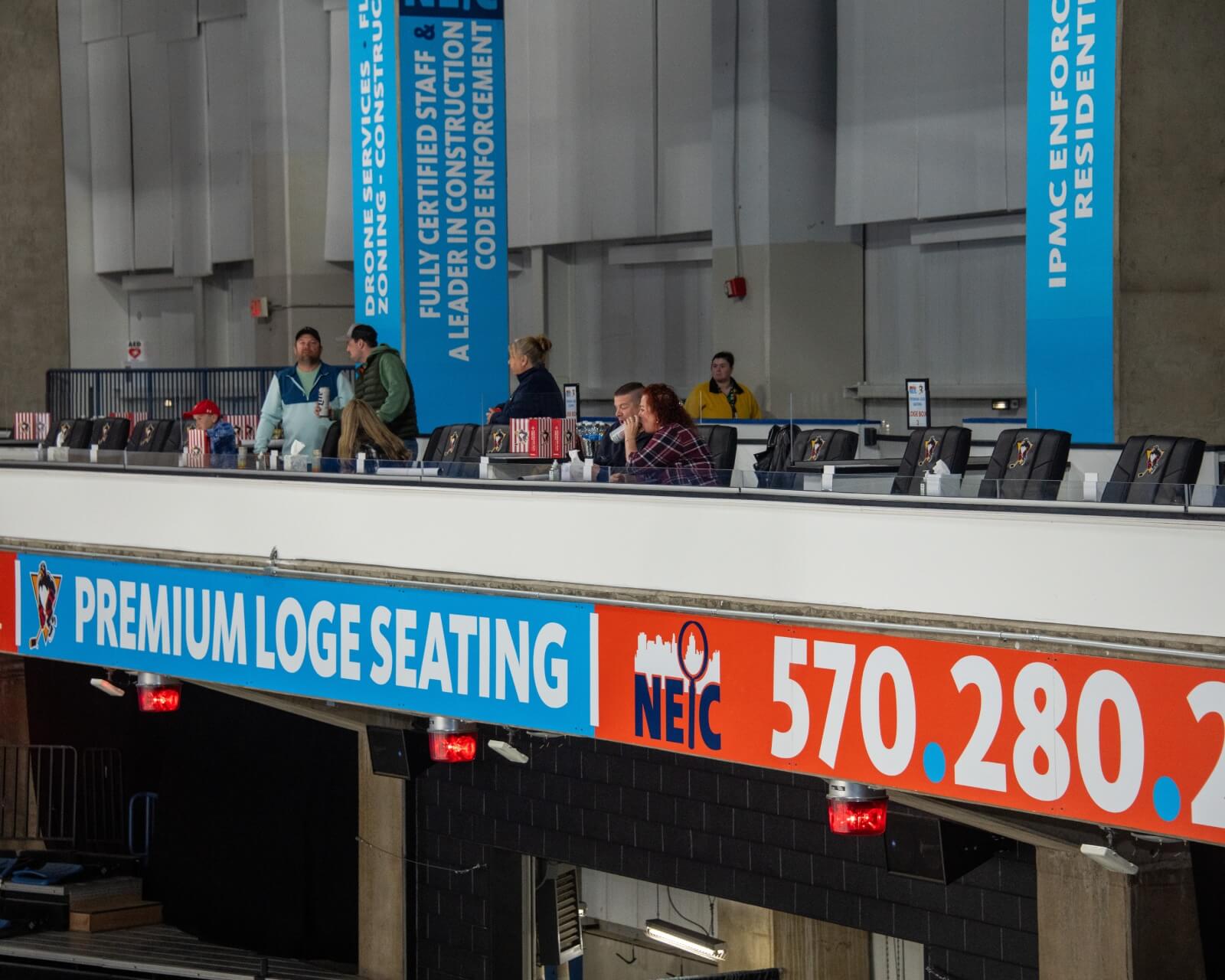 Loge Box August 2025