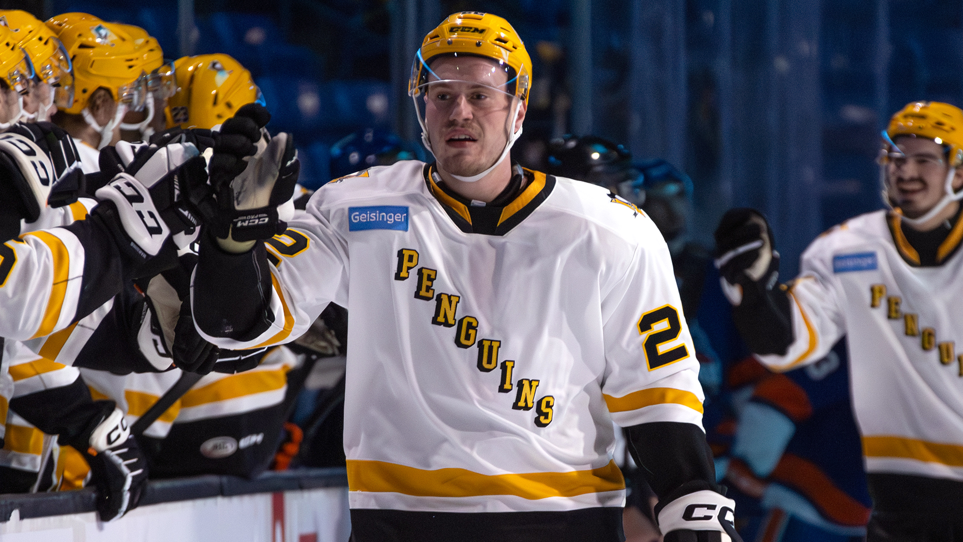 POULIN’S TWO GOALS SINK ISLANDERS IN PENS’ 3-2 WIN