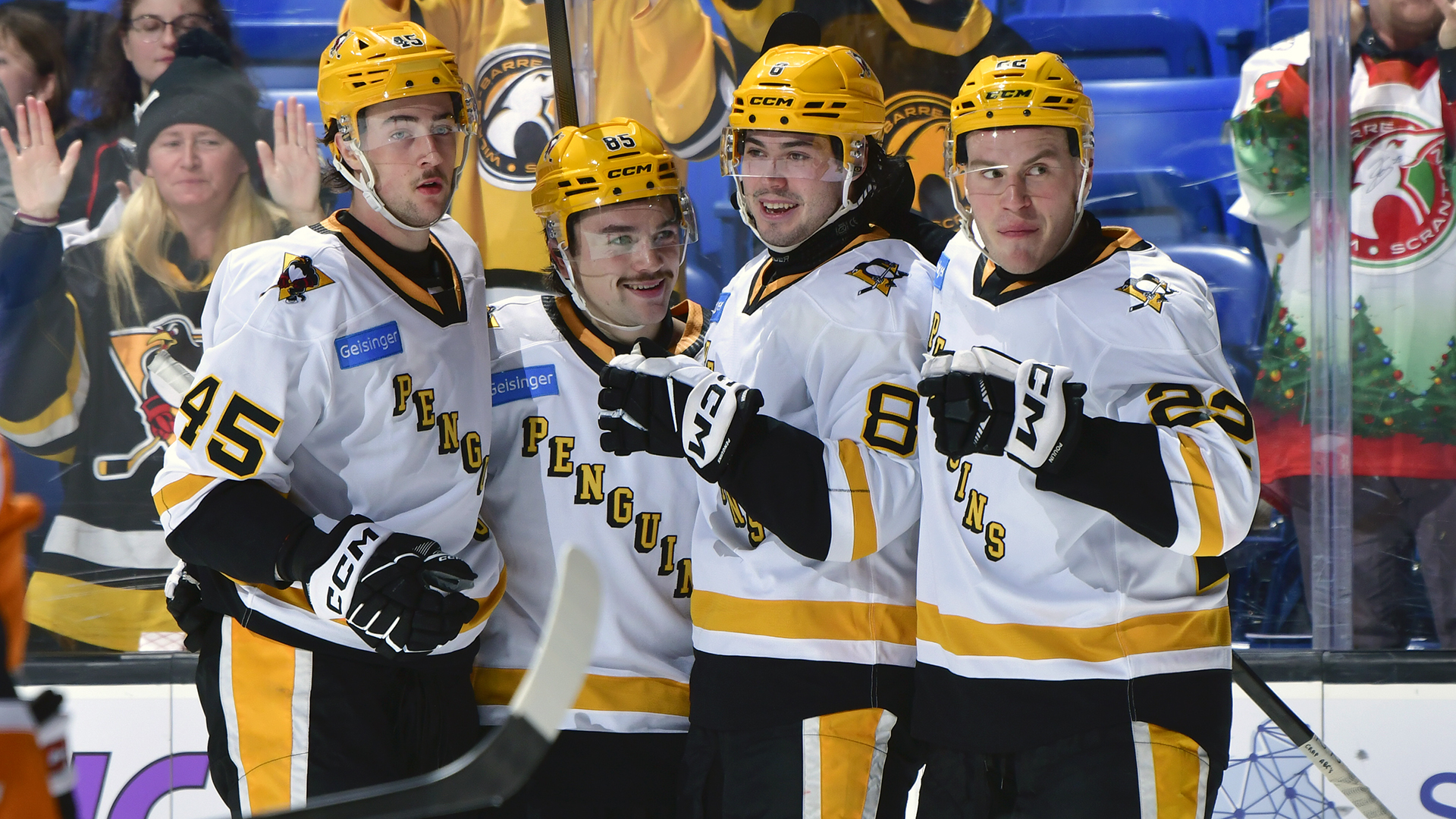 PENGUINS ROLL PAST PHANTOMS, 6-2