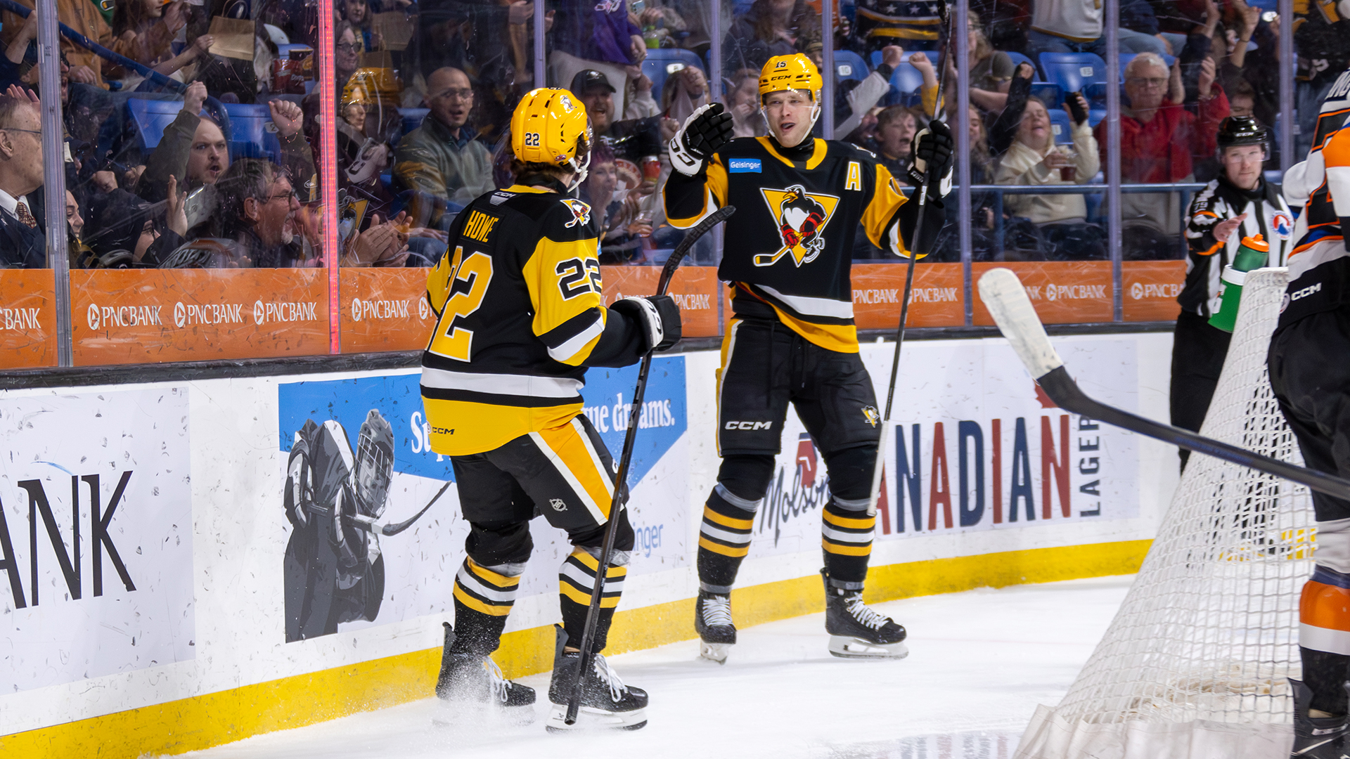HOWE, KOPPANEN, HARVEY-PINARD STAR IN PENS’ 5-1 WIN