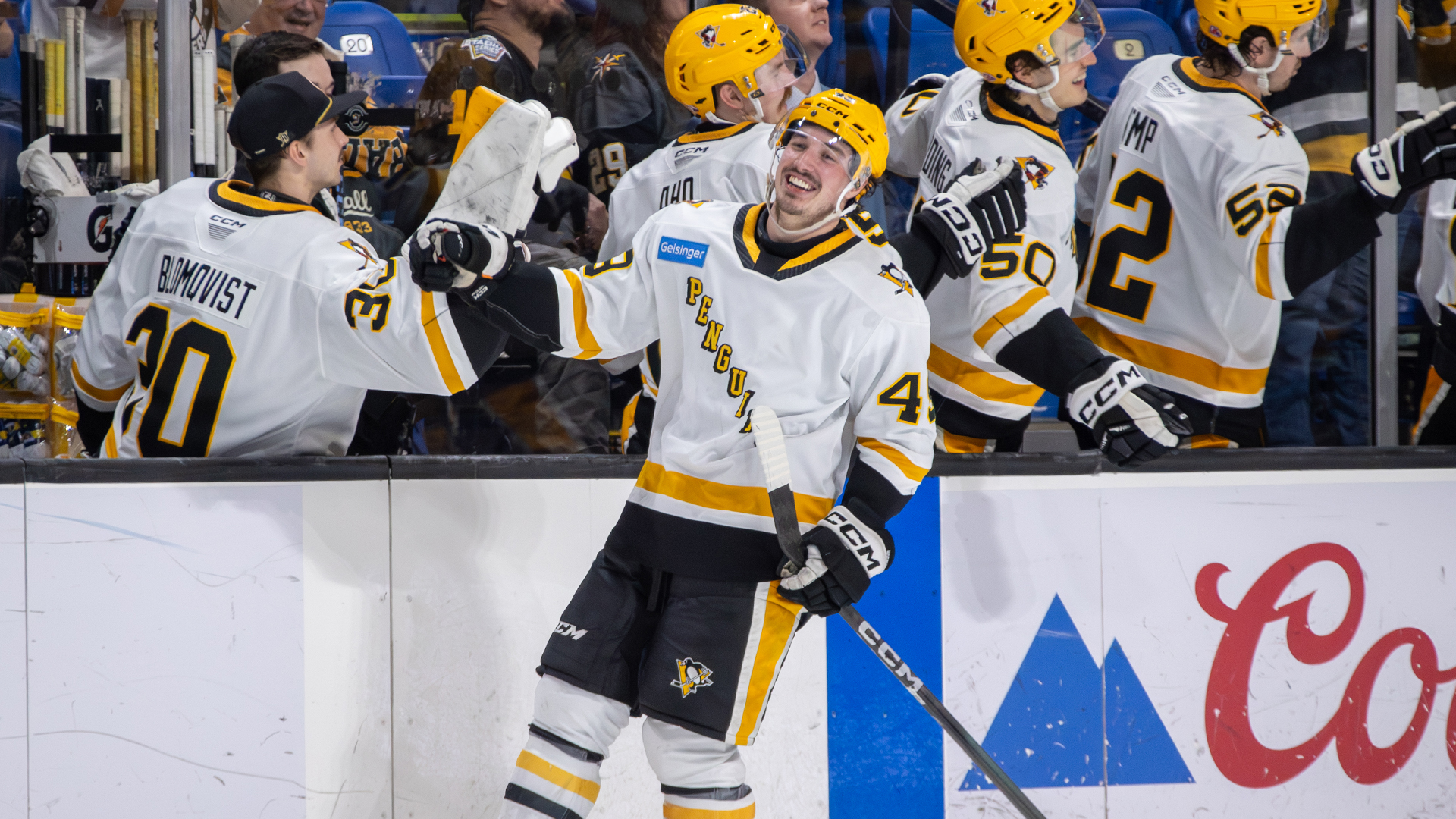 PENGUINS TOP AMERKS 8-0 IN THRILLING SEASON FINALE