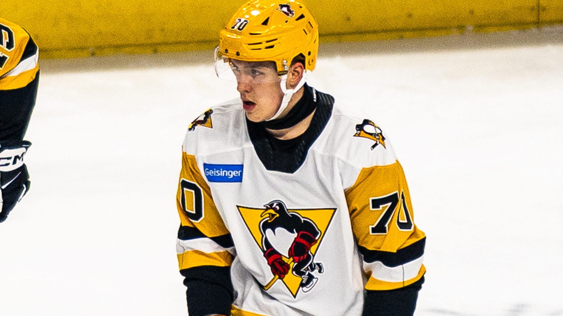 PENGUINS FALL IN OVERTIME TO ISLANDERS, 6-5