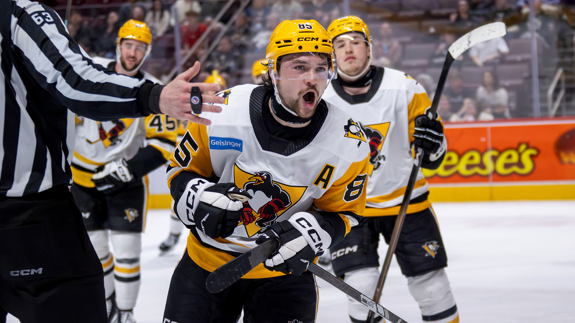 PENGUINS TAKE GAME 3 IN OVERTIME, 4-3